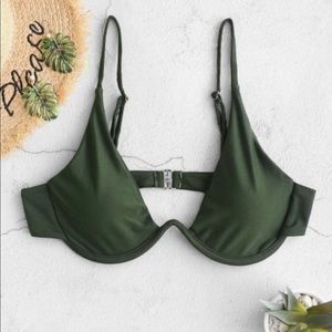 ZAFUL NWT Plunge Underwire Push-Up Bikini Top